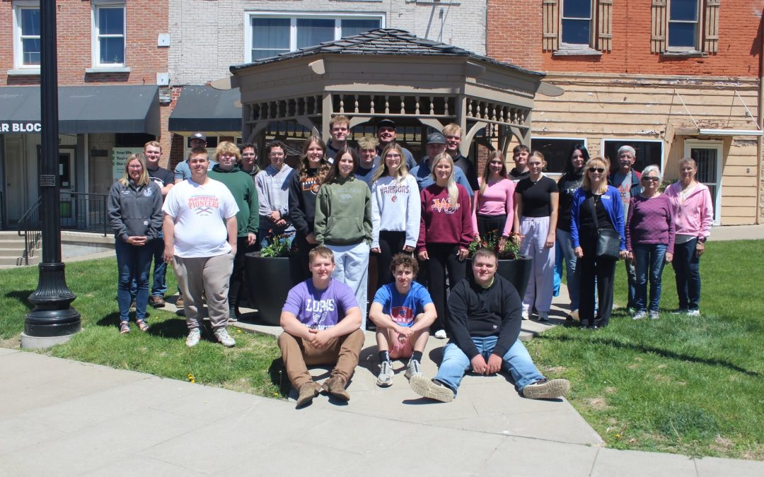 Community collaboration beautifies downtown Warren
